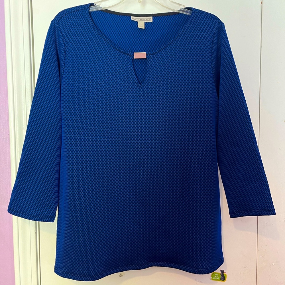 Dana Buchman 3/4 sleeve top.  Size large.